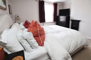 SYDNEY STREET- click for photo gallery